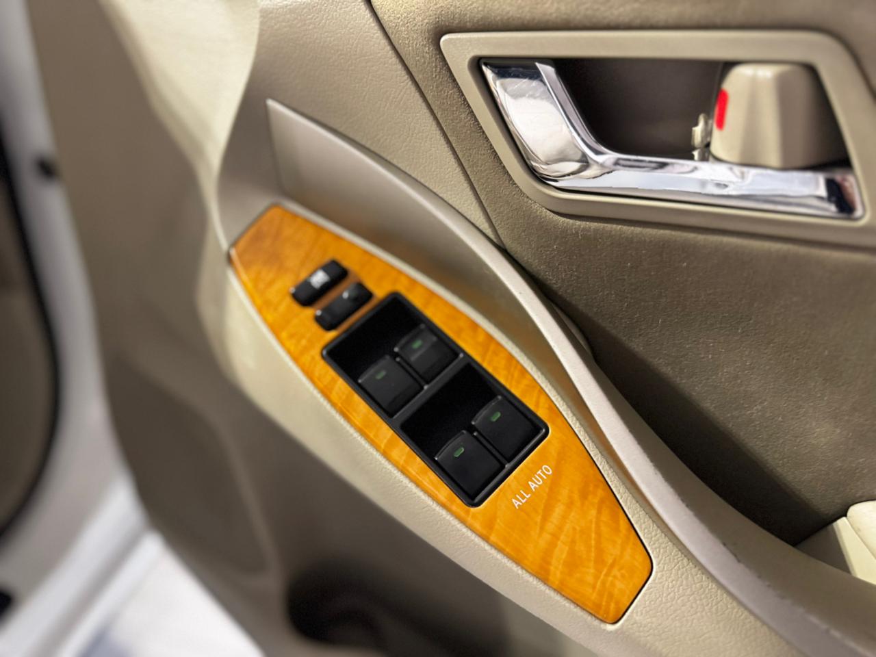 К105191 Toyota Premio 2010 ZRT261-3014400