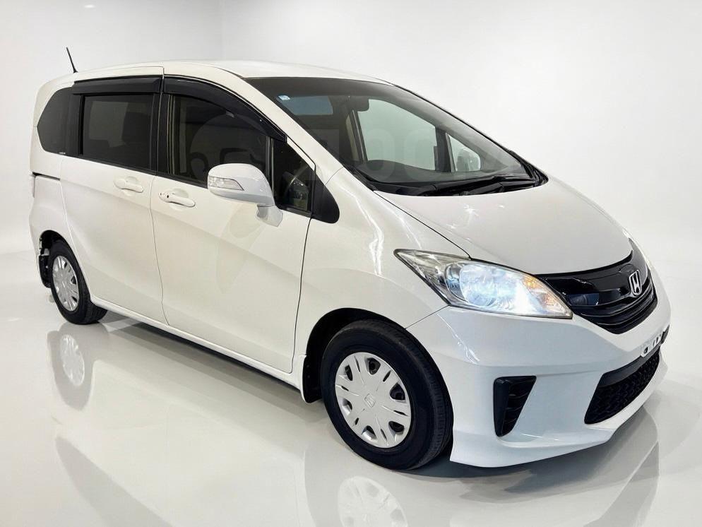 К104988 HONDA FREED 2014 GB3-1614233