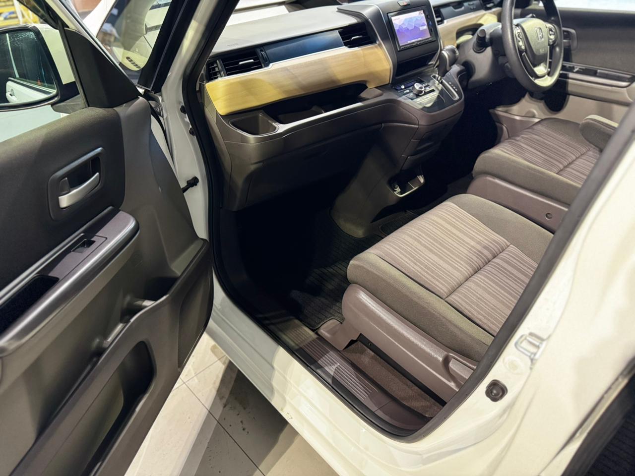 К105435 Honda Freed 2017 GB5-1023284