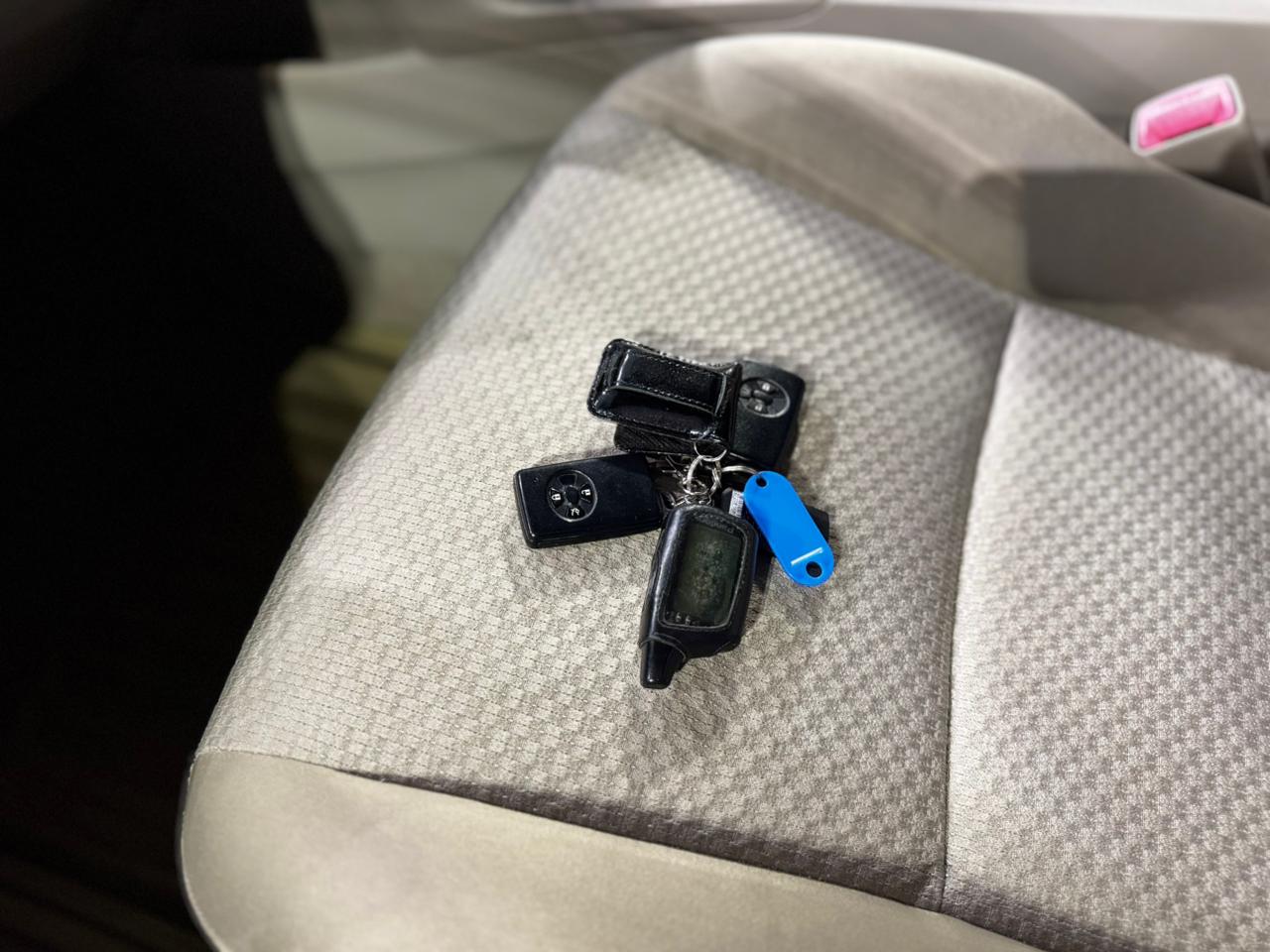 К105191 Toyota Premio 2010 ZRT261-3014400