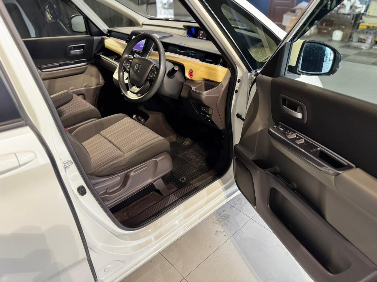 К105435 Honda Freed 2017 GB5-1023284