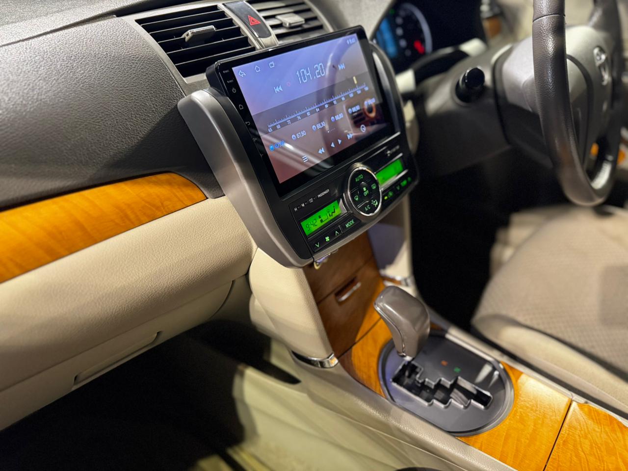 К105191 Toyota Premio 2010 ZRT261-3014400