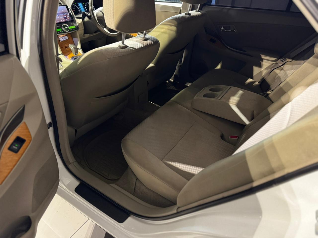 К105191 Toyota Premio 2010 ZRT261-3014400