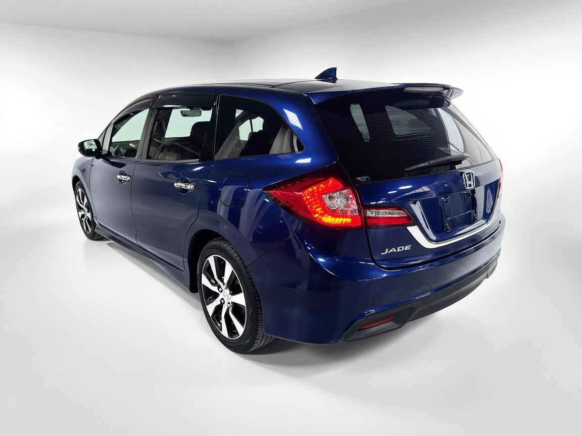 К105438 Honda Jade 2017 FR5-1005114