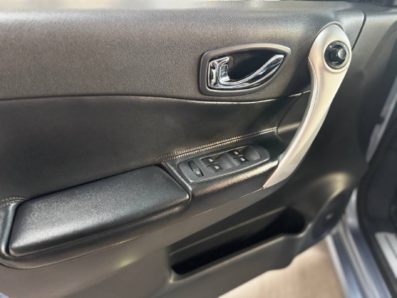 В105479 Рено Колеос VF1VY0C0VUC261428