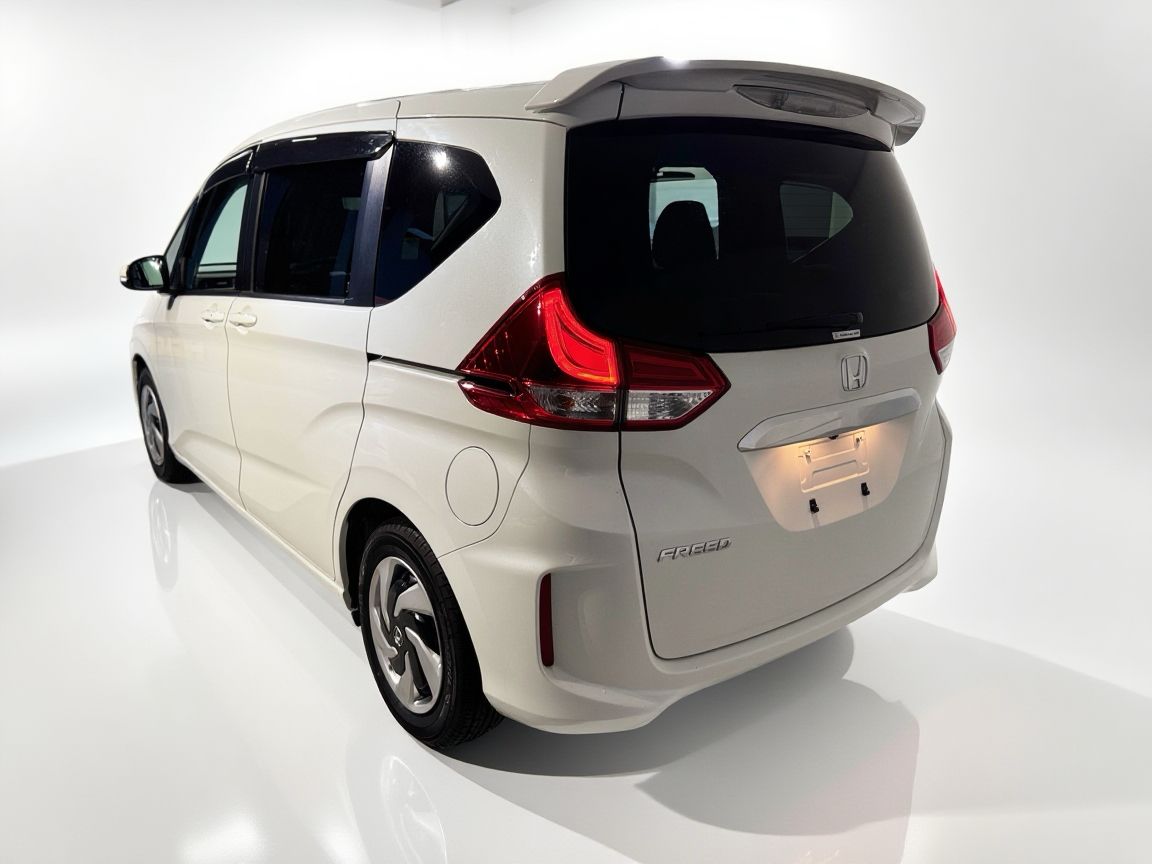 К105435 Honda Freed 2017 GB5-1023284