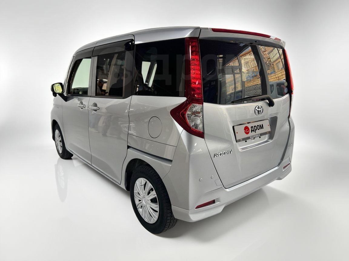 В105410 Toyota Roomy M900A-0077565