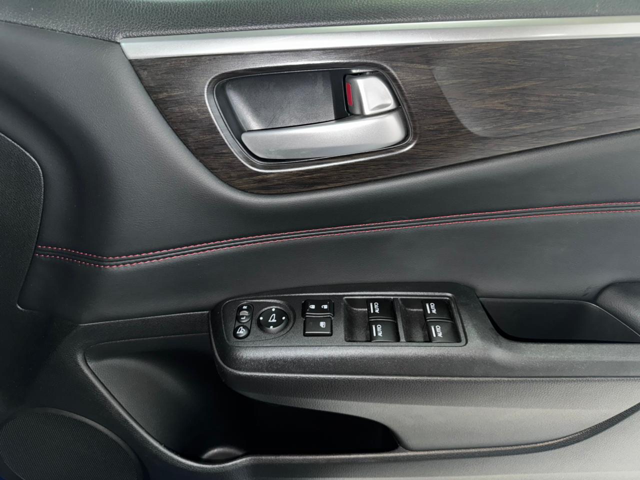 К105438 Honda Jade 2017 FR5-1005114