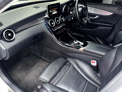 К105373 Mercedes-Benz C180 2015 WDD2050402R081343