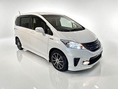 К105353 Honda Freed Hybrid 2013 GP3-3000064